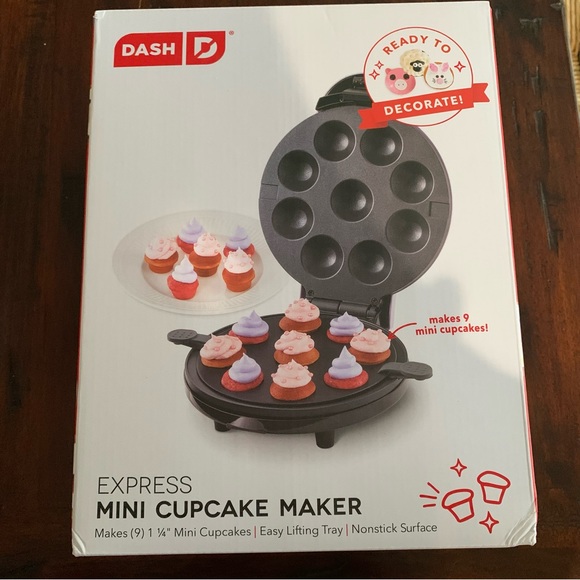 Dash mini cupcake maker - Picture 2 of 4